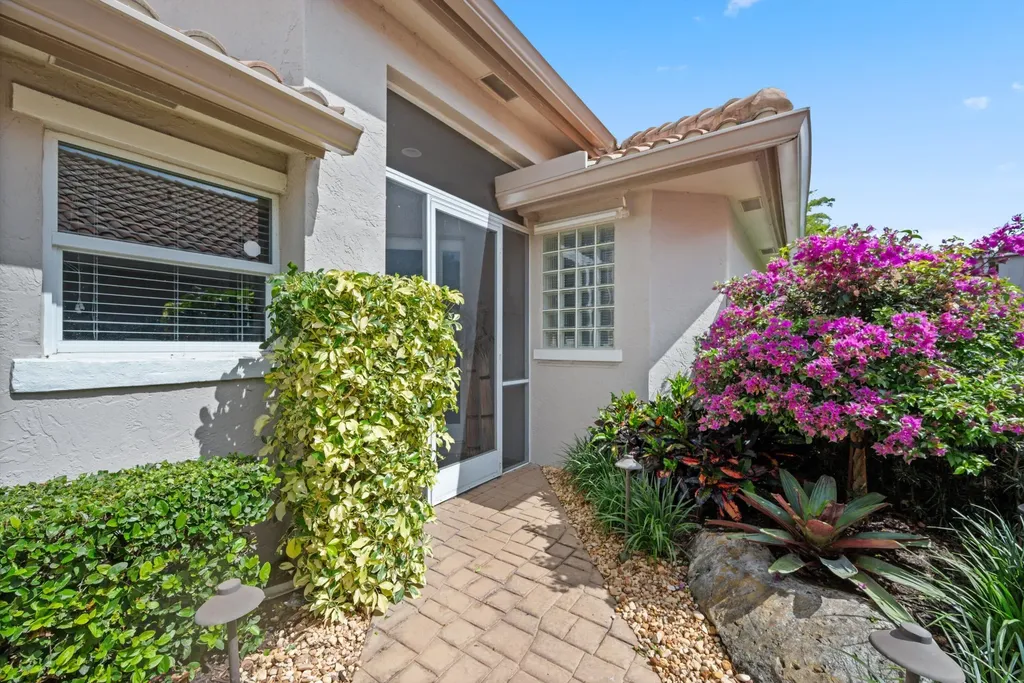 923 Augusta Pointe Drive Palm Beach Gardens FL 33418