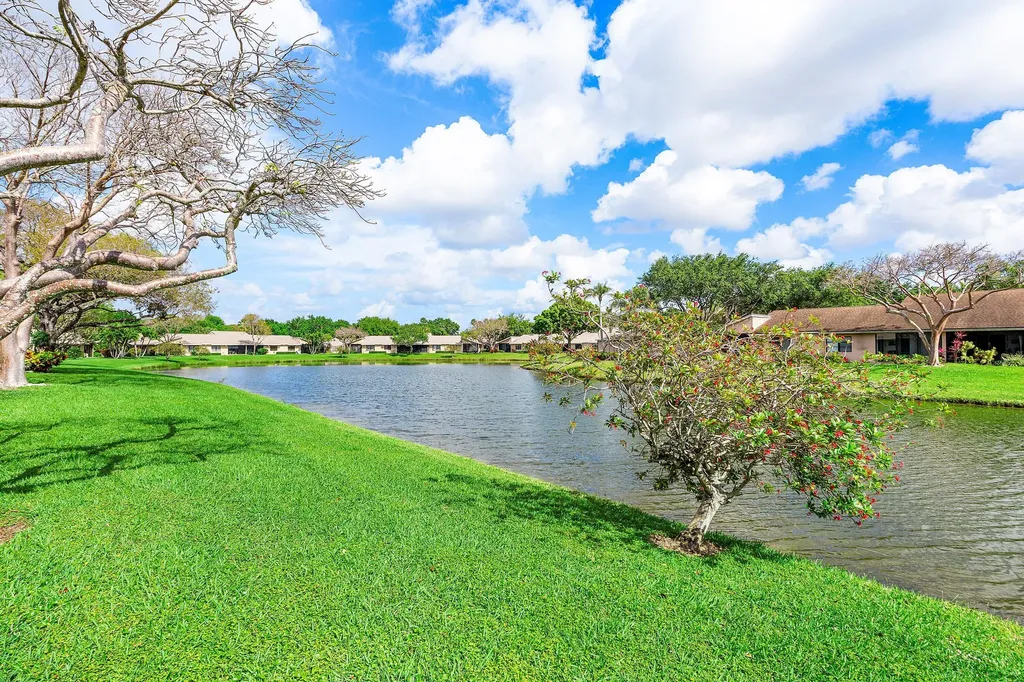 8298 Springlake Drive Boca Raton FL 33496