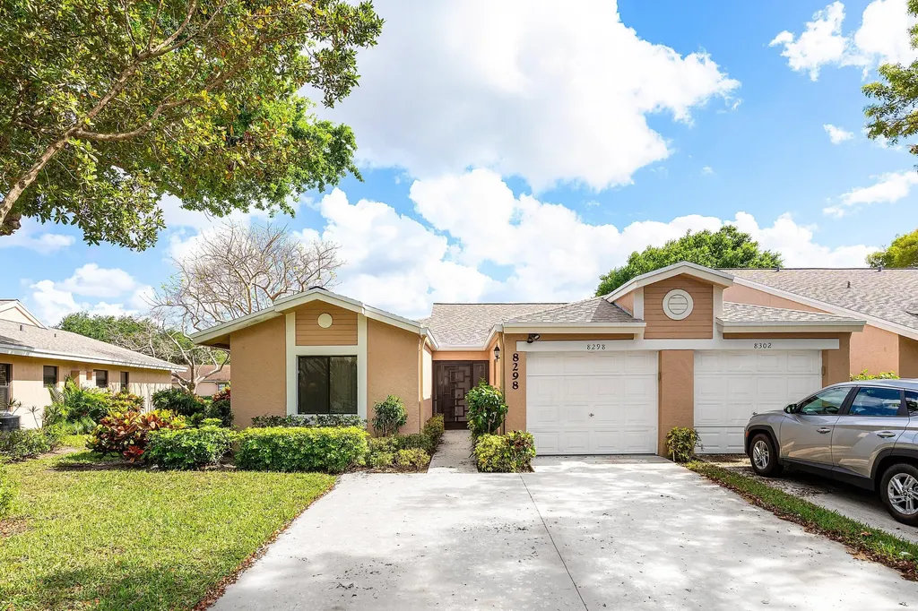 8298 Springlake Drive Boca Raton FL 33496