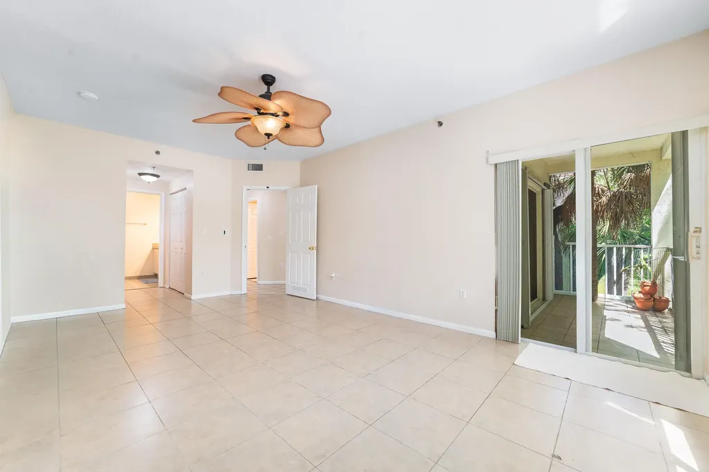 2901 Riverside Drive Coral Springs FL 33065