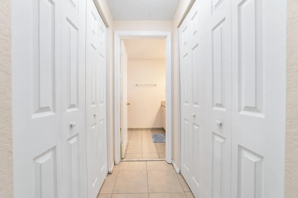 2901 Riverside Drive Coral Springs FL 33065