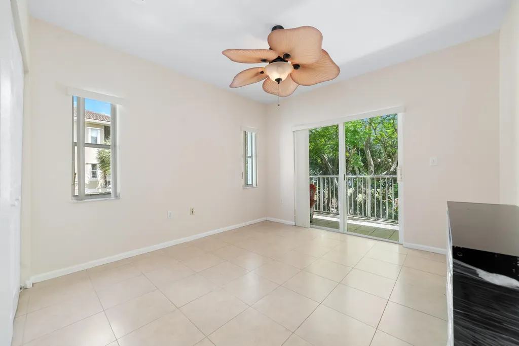 2901 Riverside Drive Coral Springs FL 33065