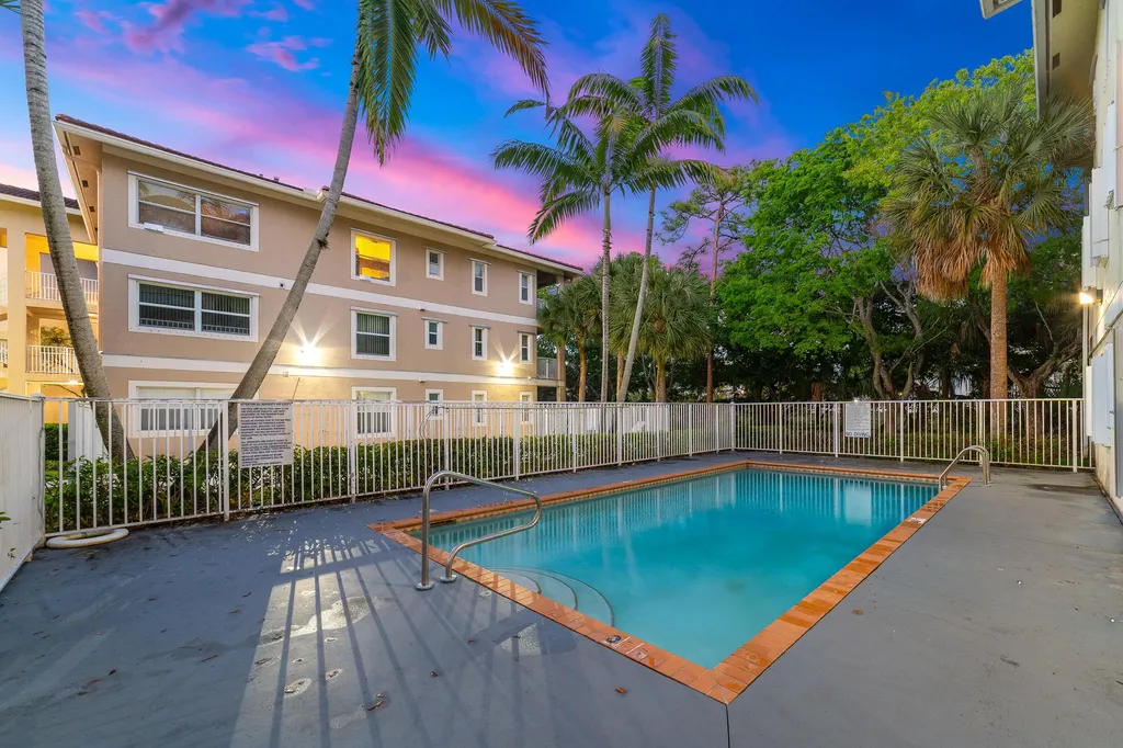 2901 Riverside Drive Coral Springs FL 33065
