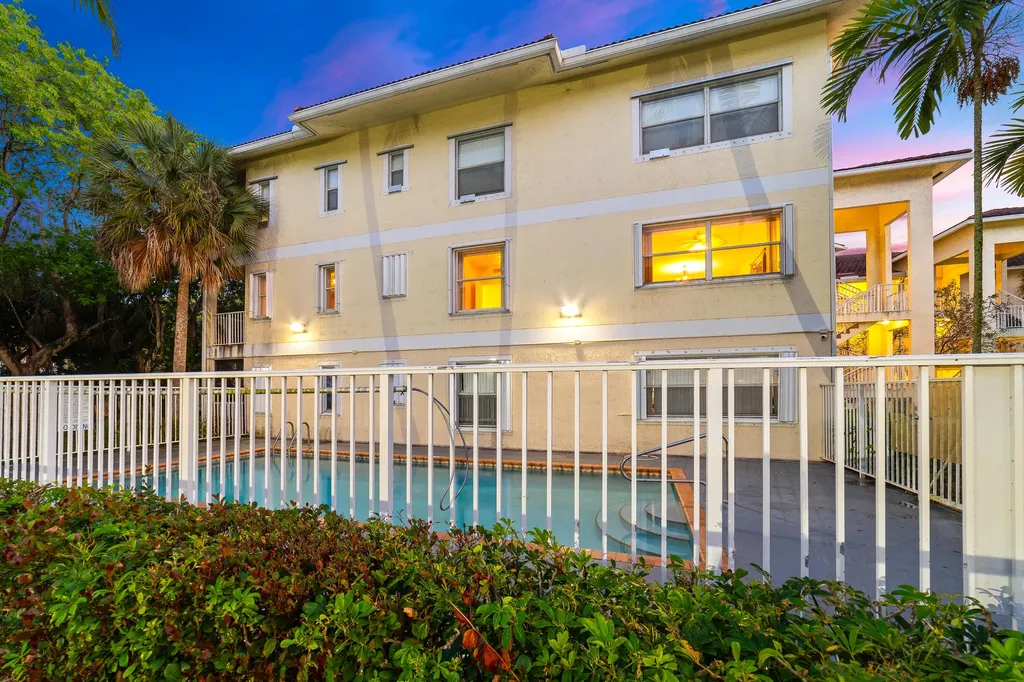2901 Riverside Drive Coral Springs FL 33065
