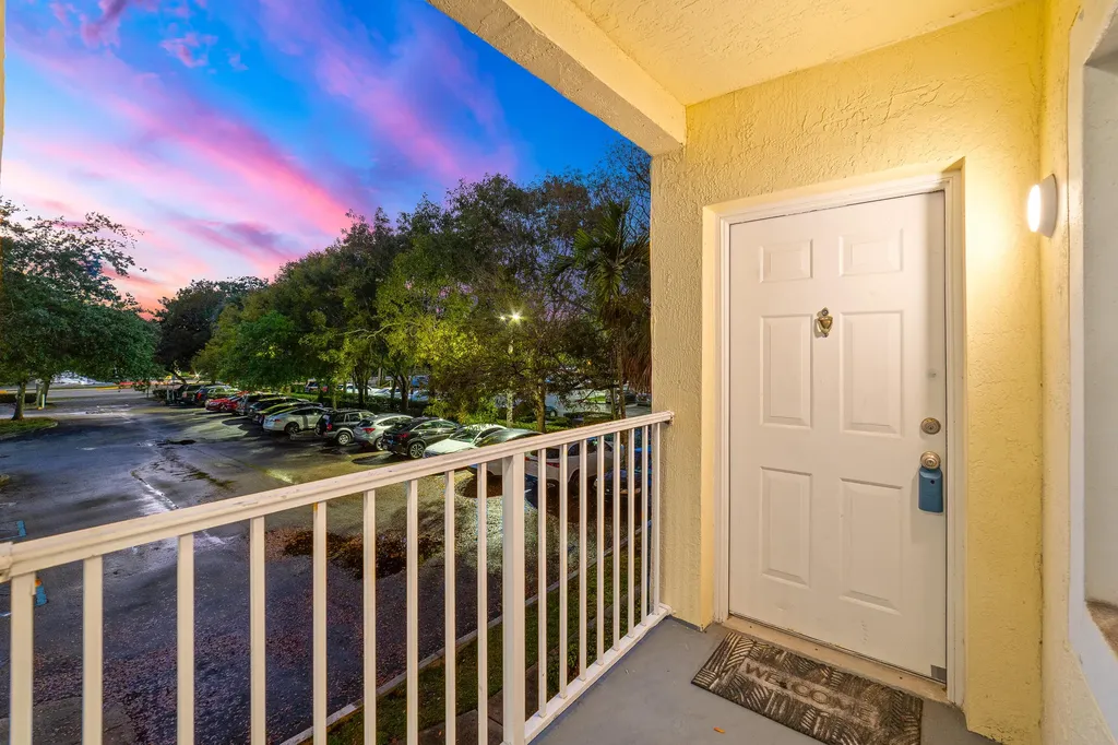 2901 Riverside Drive Coral Springs FL 33065