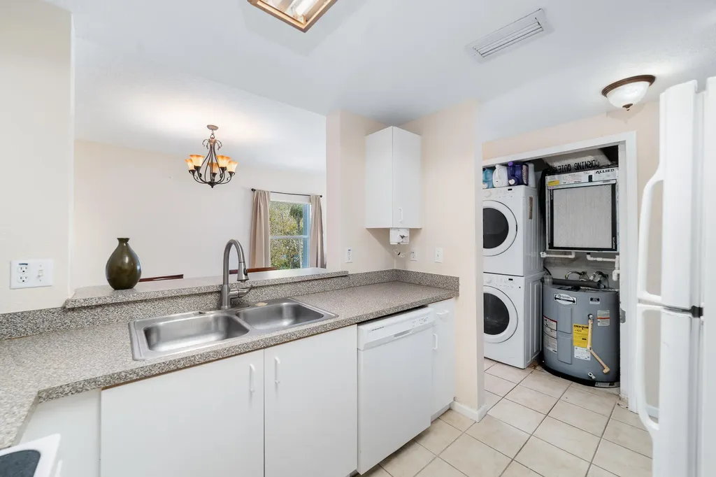 2901 Riverside Drive Coral Springs FL 33065
