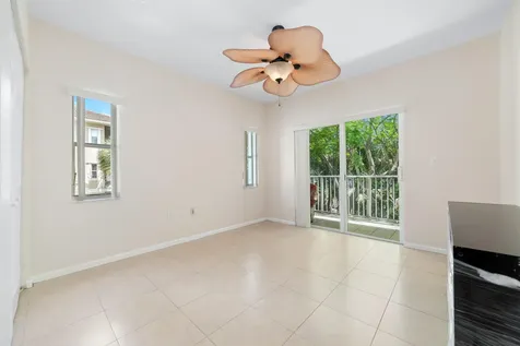 2901 Riverside Drive Coral Springs FL 33065
