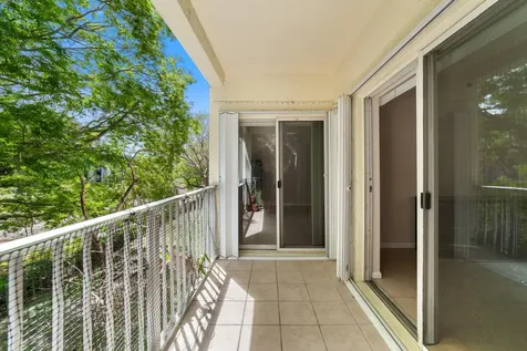 2901 Riverside Drive Coral Springs FL 33065
