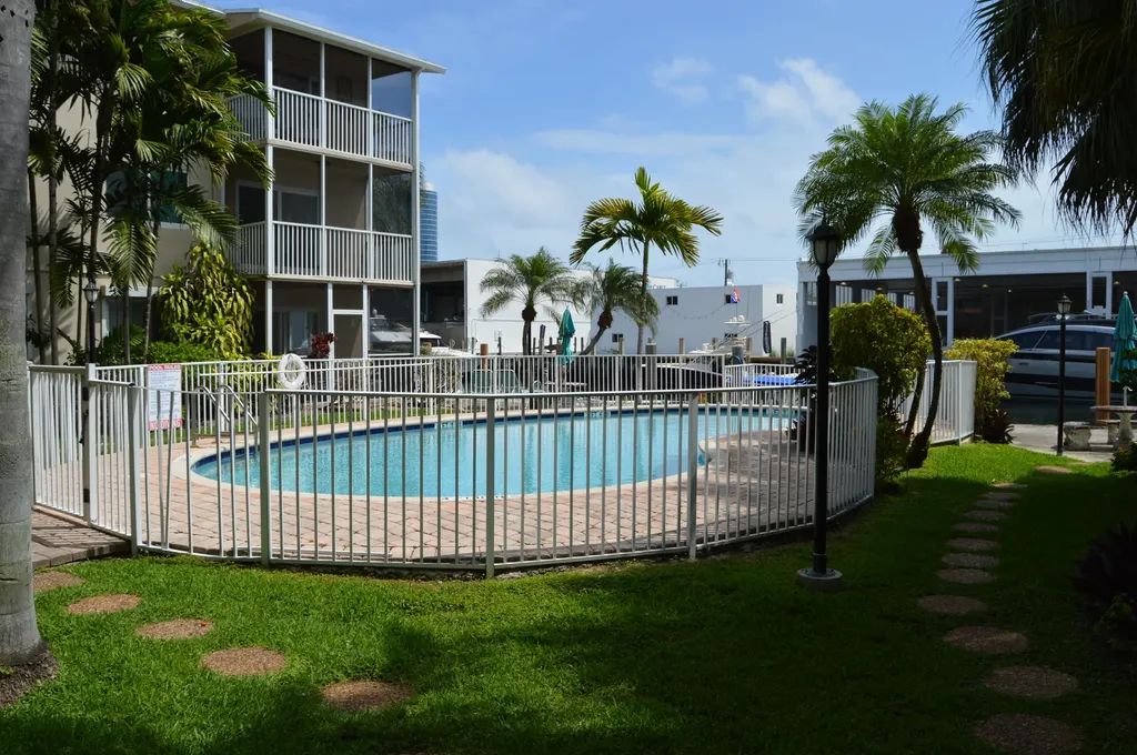 1500 SE 15th Street Fort Lauderdale FL 33316