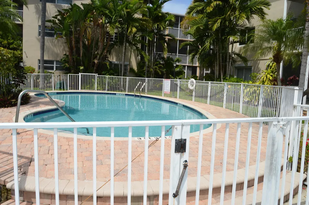1500 SE 15th Street Fort Lauderdale FL 33316