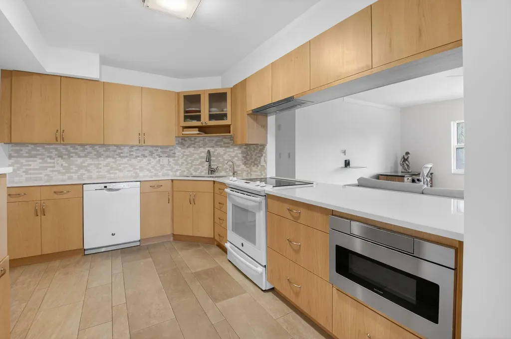 1000 Lowry Street Delray Beach FL 33483