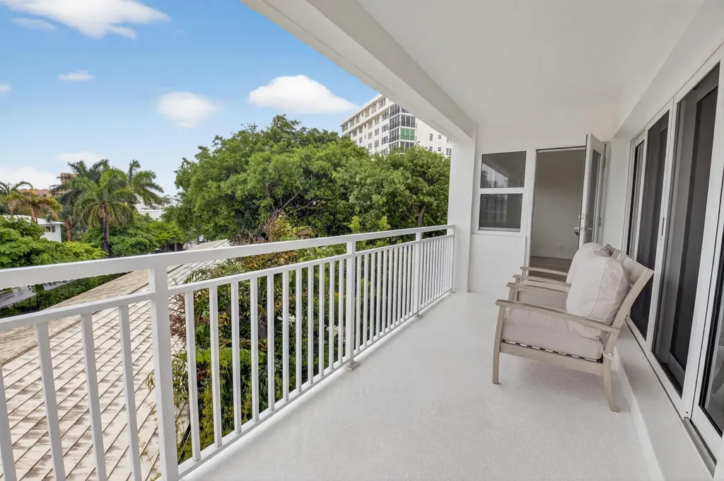 1000 Lowry Street Delray Beach FL 33483