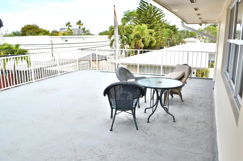 2633 Middle River Drive Fort Lauderdale FL