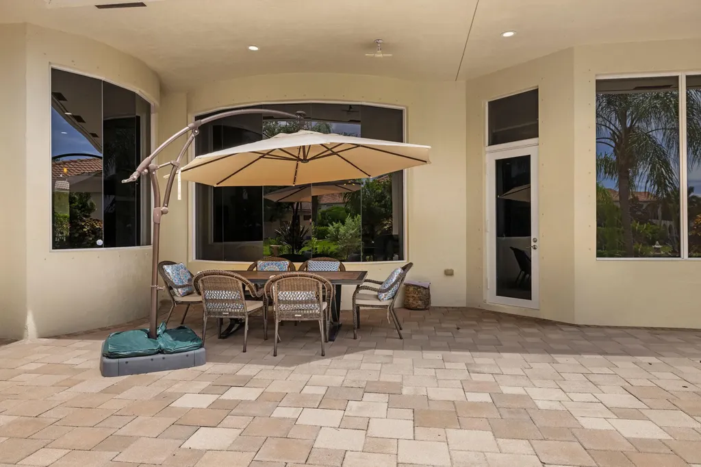 8605 Club Estates Way Lake Worth FL 33467