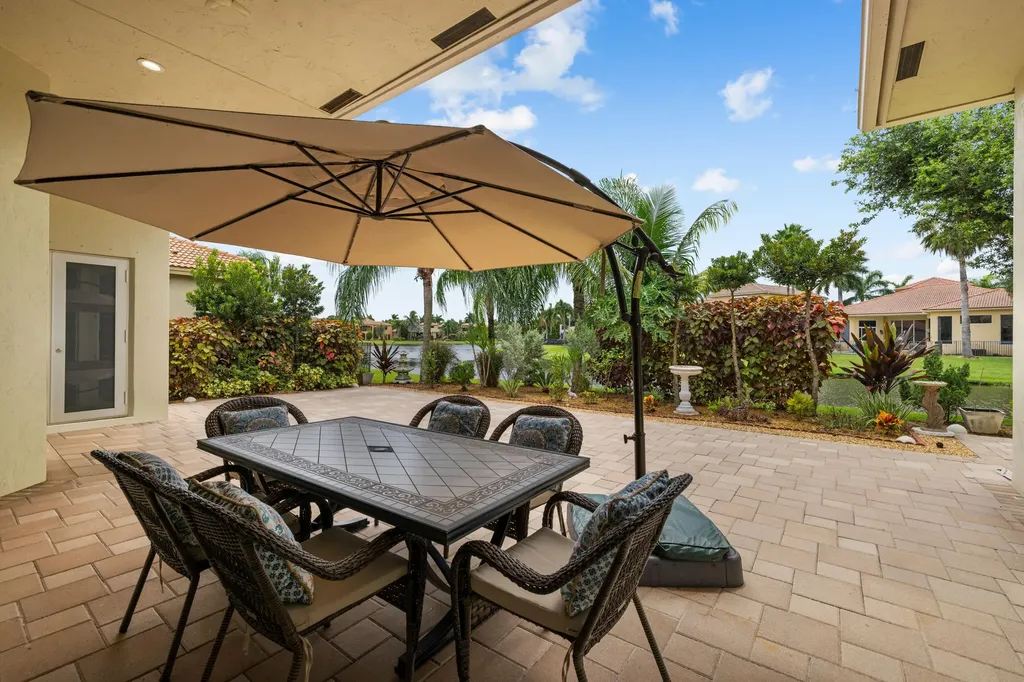 8605 Club Estates Way Lake Worth FL 33467