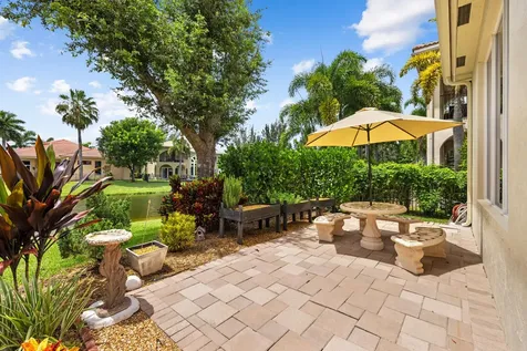 8605 Club Estates Way Lake Worth FL 33467