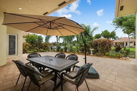8605 Club Estates Way Lake Worth FL 33467
