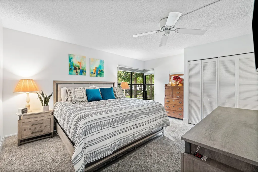 5121 Oakhill Lane Delray Beach FL 33484