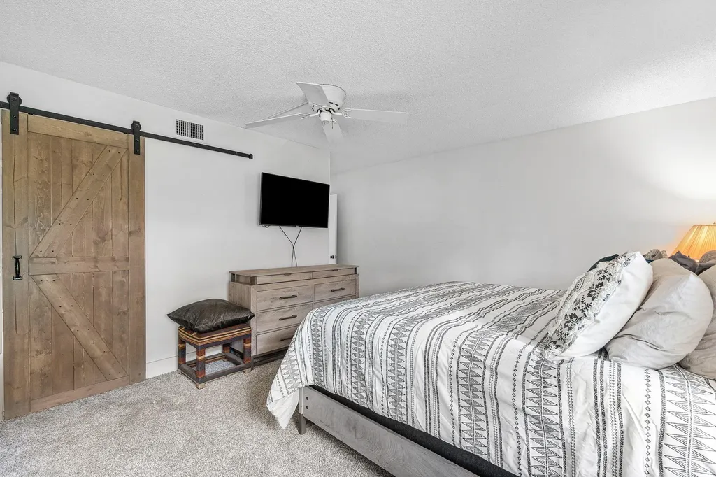 5121 Oakhill Lane Delray Beach FL 33484