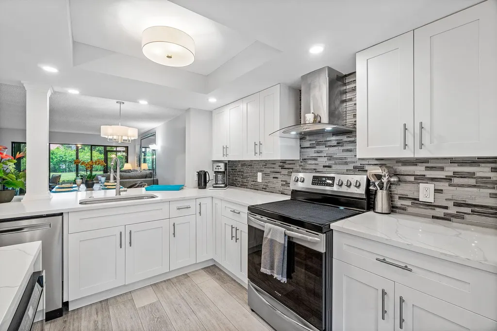 5121 Oakhill Lane Delray Beach FL 33484