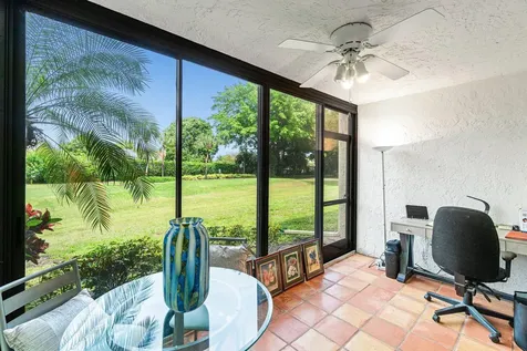 5121 Oakhill Lane Delray Beach FL 33484