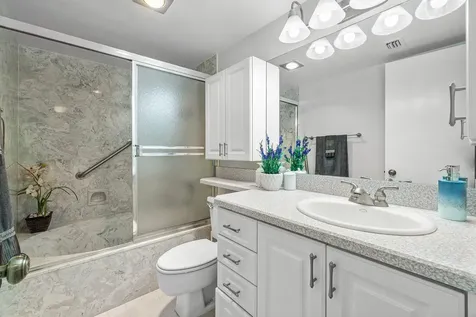 5121 Oakhill Lane Delray Beach FL 33484