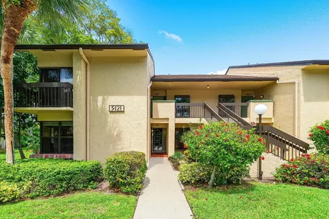 5121 Oakhill Lane Delray Beach FL 33484
