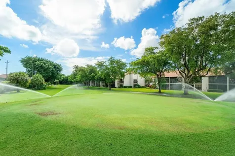 5121 Oakhill Lane Delray Beach FL 33484