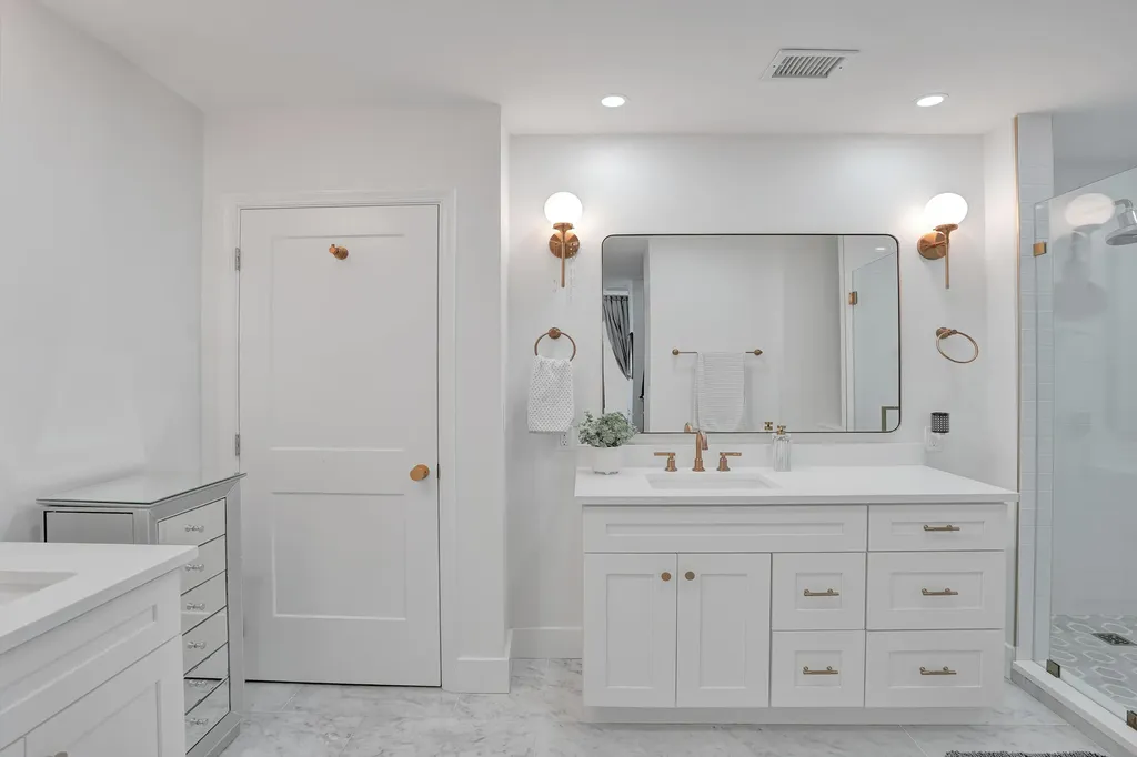 5711 Bayview Drive Fort Lauderdale FL 33308