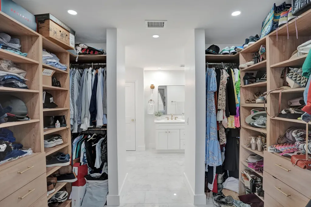 5711 Bayview Drive Fort Lauderdale FL 33308
