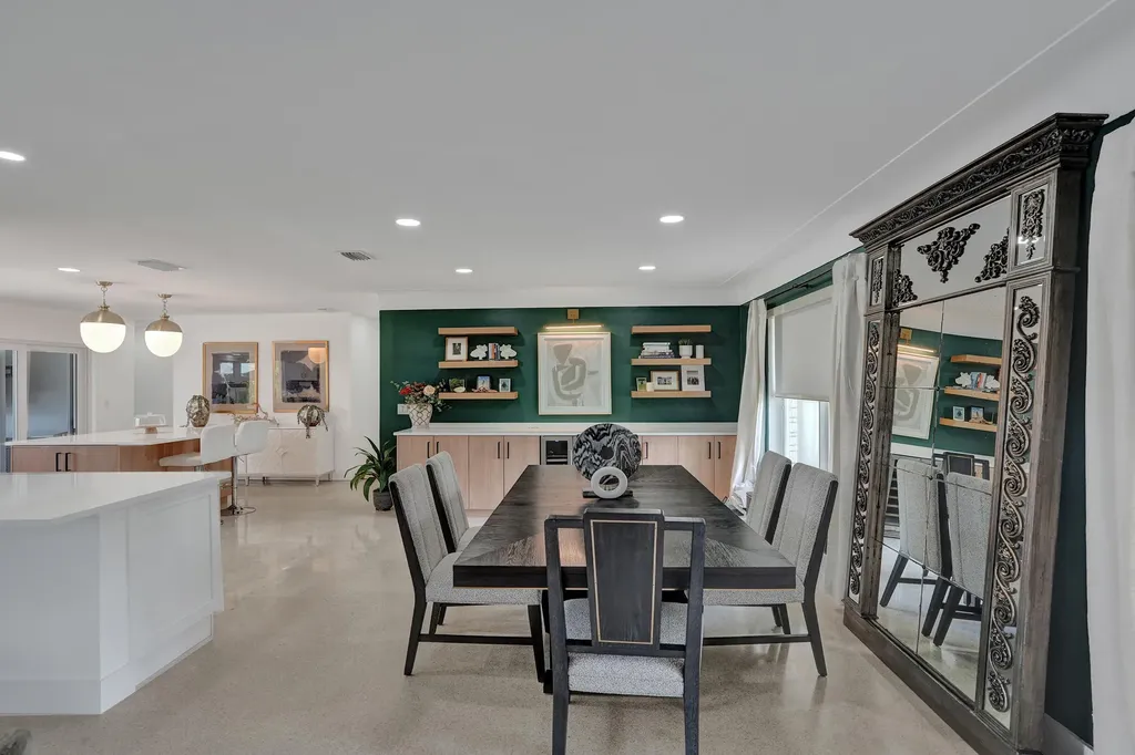 5711 Bayview Drive Fort Lauderdale FL 33308