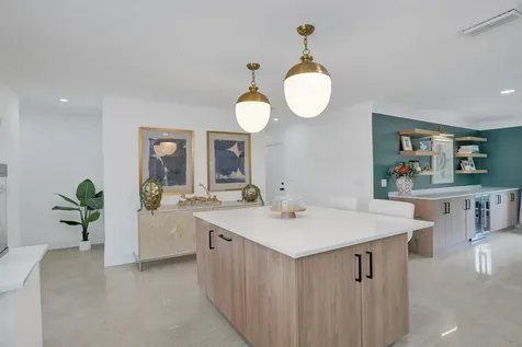 5711 Bayview Drive Fort Lauderdale FL 33308