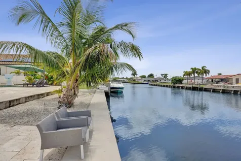 5711 Bayview Drive Fort Lauderdale FL 33308