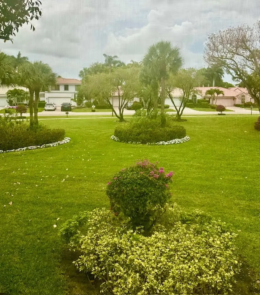 7599 Glendevon Lane Delray Beach FL 33446