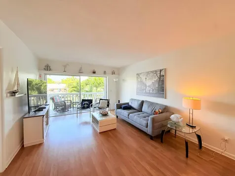 470 Paradise Isle Boulevard Hallandale Beach FL 33009