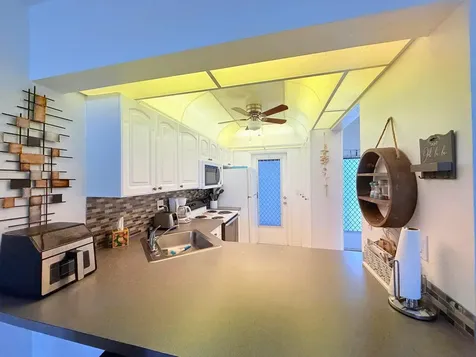 470 Paradise Isle Boulevard Hallandale Beach FL 33009