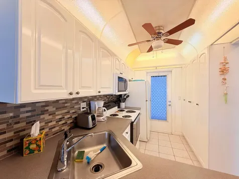 470 Paradise Isle Boulevard Hallandale Beach FL 33009