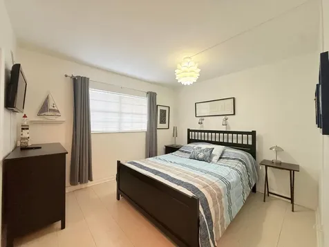 470 Paradise Isle Boulevard Hallandale Beach FL 33009