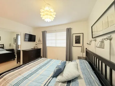 470 Paradise Isle Boulevard Hallandale Beach FL 33009