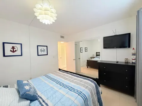 470 Paradise Isle Boulevard Hallandale Beach FL 33009