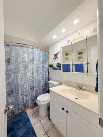 470 Paradise Isle Boulevard Hallandale Beach FL 33009