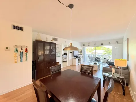 470 Paradise Isle Boulevard Hallandale Beach FL 33009