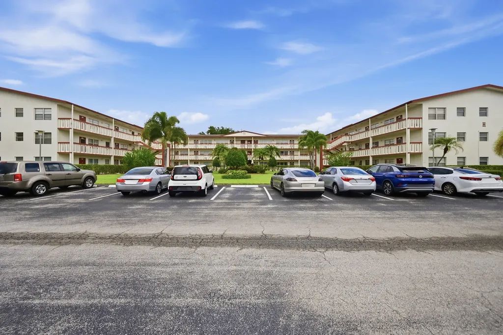 314 Brighton Boca Raton FL 33434