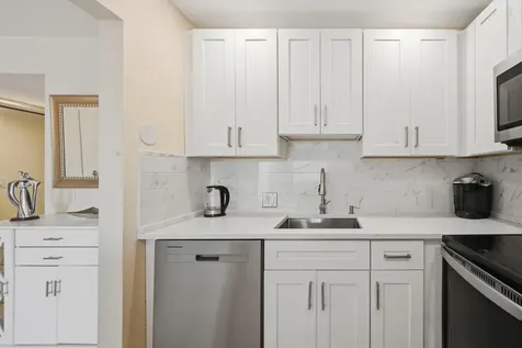314 Brighton Boca Raton FL 33434