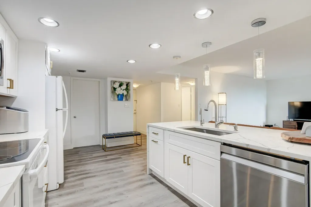 1915 Lavers Circle Delray Beach FL 33444