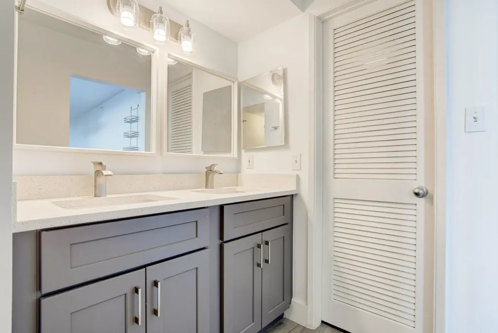 1915 Lavers Circle Delray Beach FL 33444