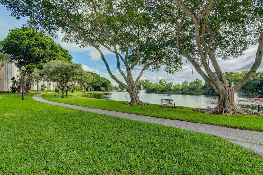 1915 Lavers Circle Delray Beach FL 33444