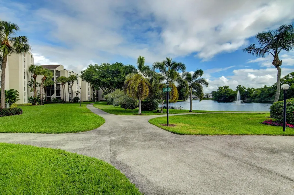 1915 Lavers Circle Delray Beach FL 33444