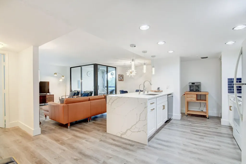 1915 Lavers Circle Delray Beach FL 33444