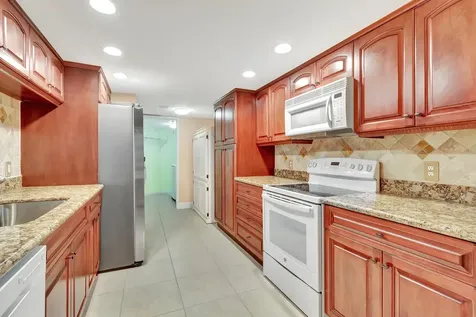 1915 Lavers Circle Delray Beach FL 33444